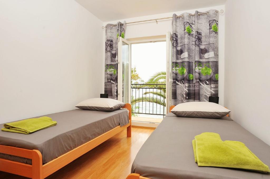 Holiday Home Lucica Sutivan Exterior photo