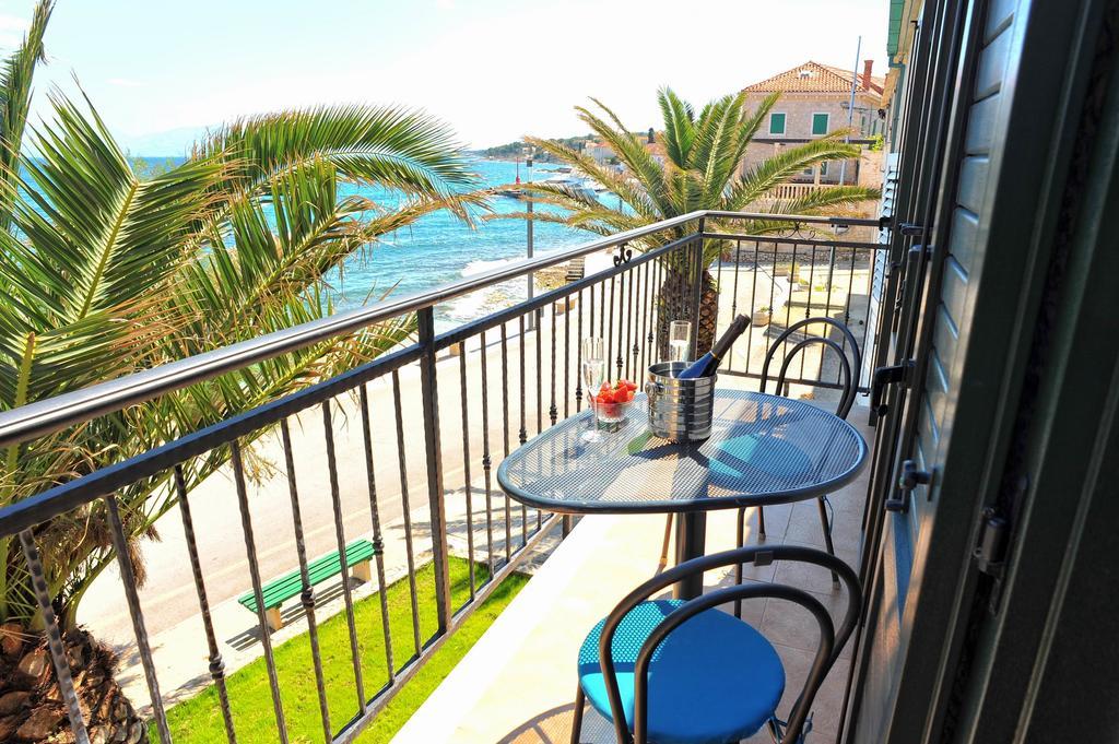 Holiday Home Lucica Sutivan Exterior photo
