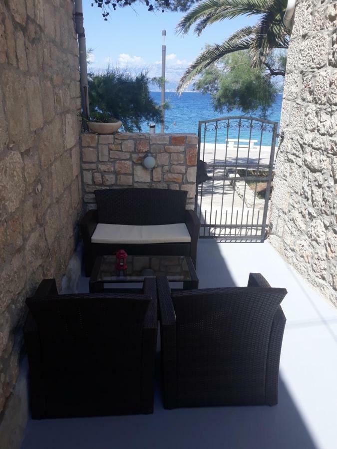 Holiday Home Lucica Sutivan Exterior photo