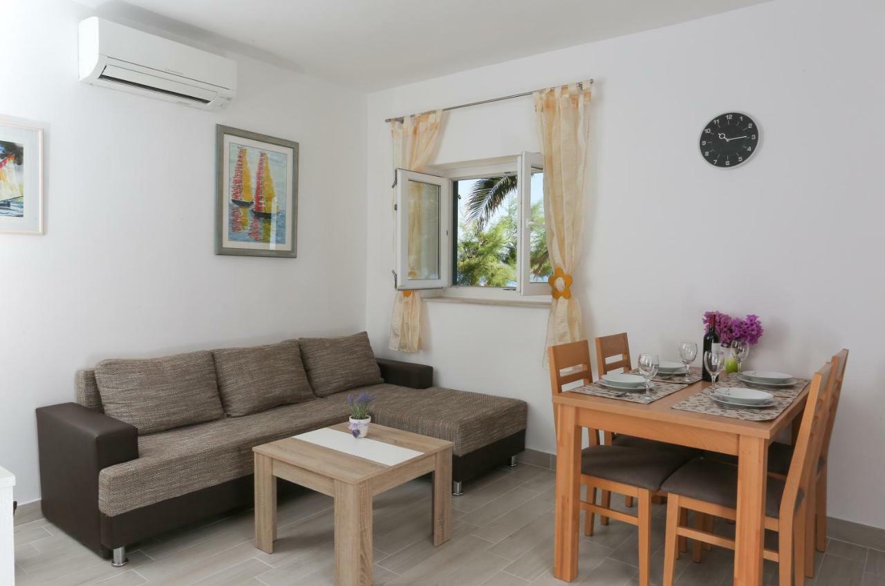 Holiday Home Lucica Sutivan Exterior photo