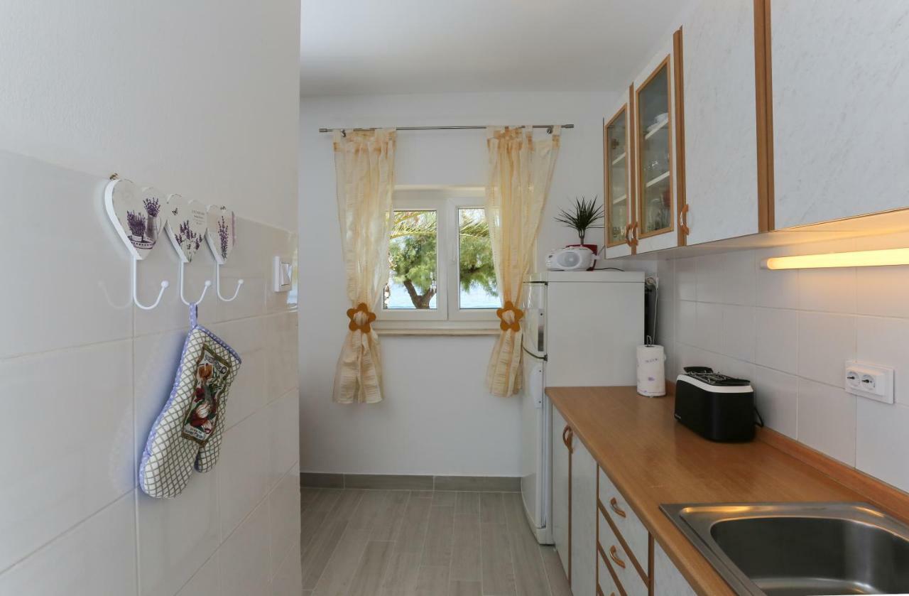 Holiday Home Lucica Sutivan Exterior photo