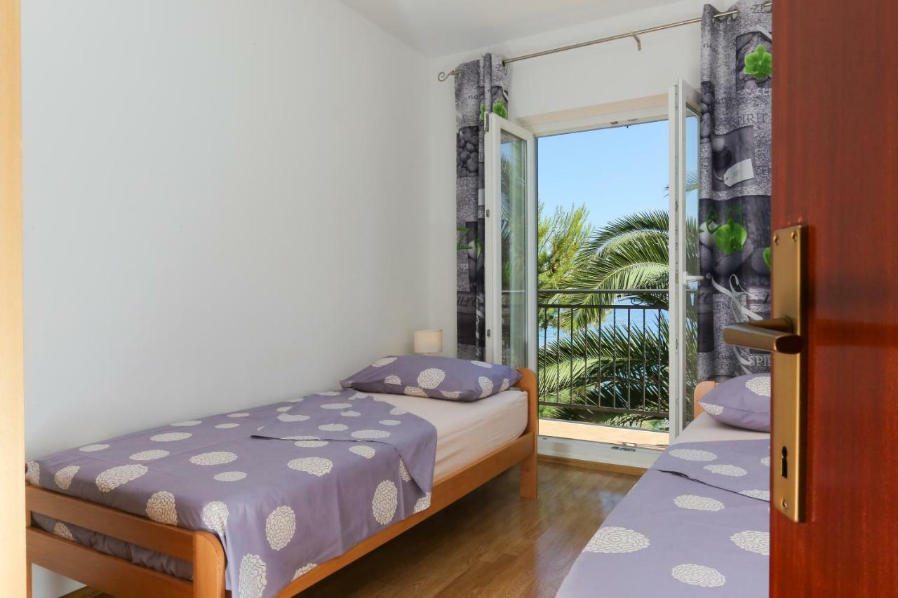 Holiday Home Lucica Sutivan Exterior photo